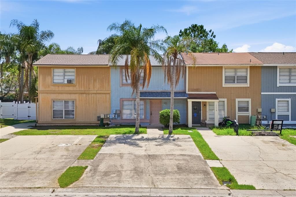 14021 VILLAGE TERRACE DRIVE TAMPA, FL 33624