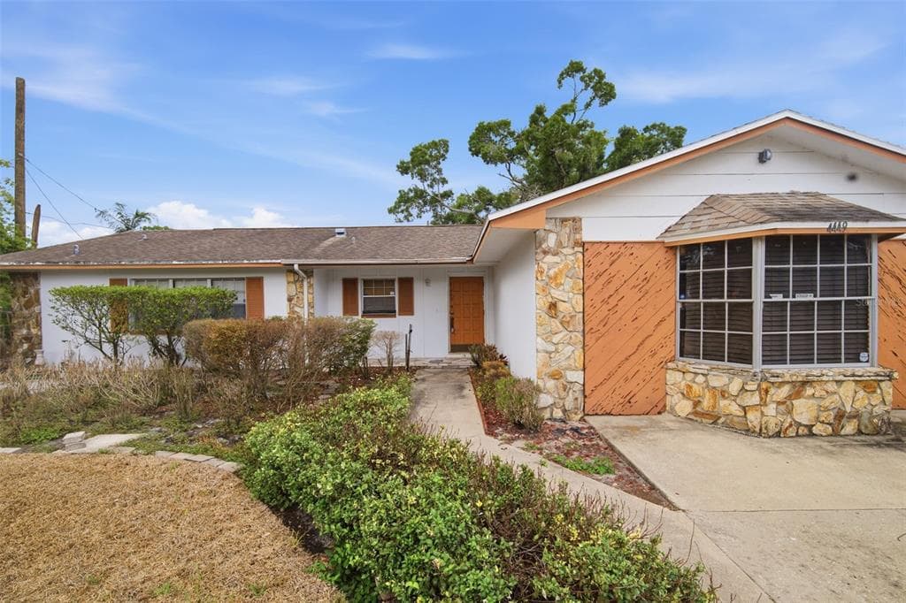 4449 TARPON DRIVE TAMPA, FL 33617