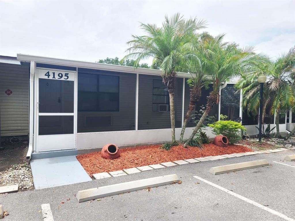 4195 E MICHIGAN STREET UNIT 4195 ORLANDO, FL 32812