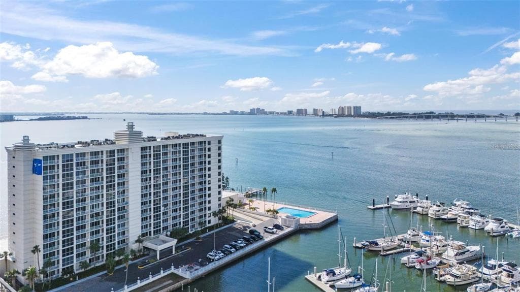 100 PIERCE STREET UNIT 808