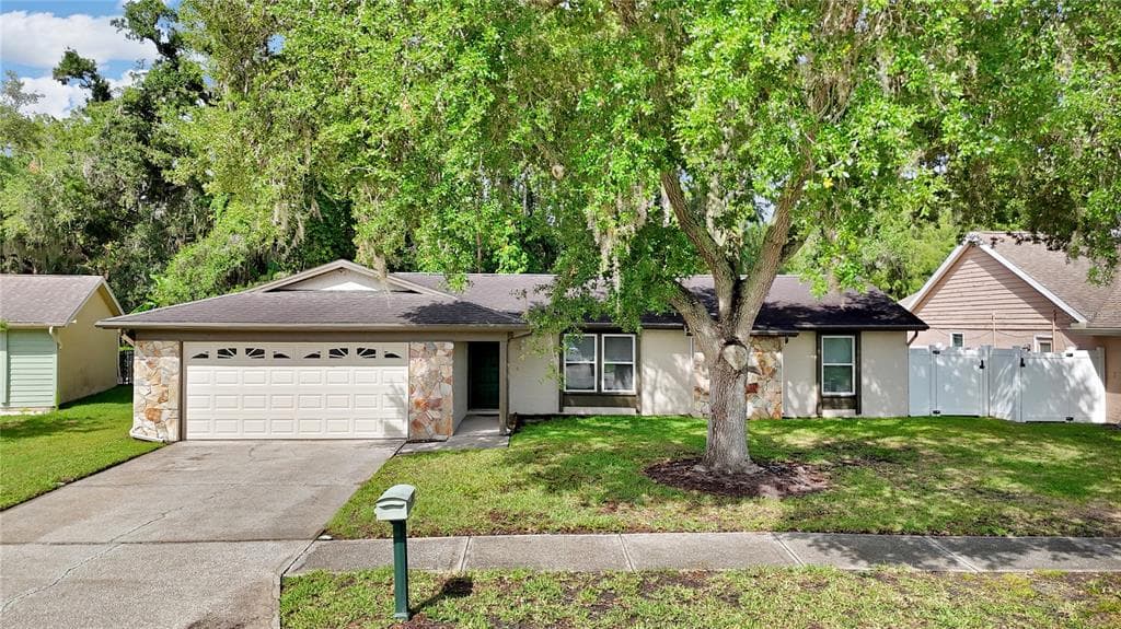 706 SWEETBRIAR DRIVE OLDSMAR, FL 34677