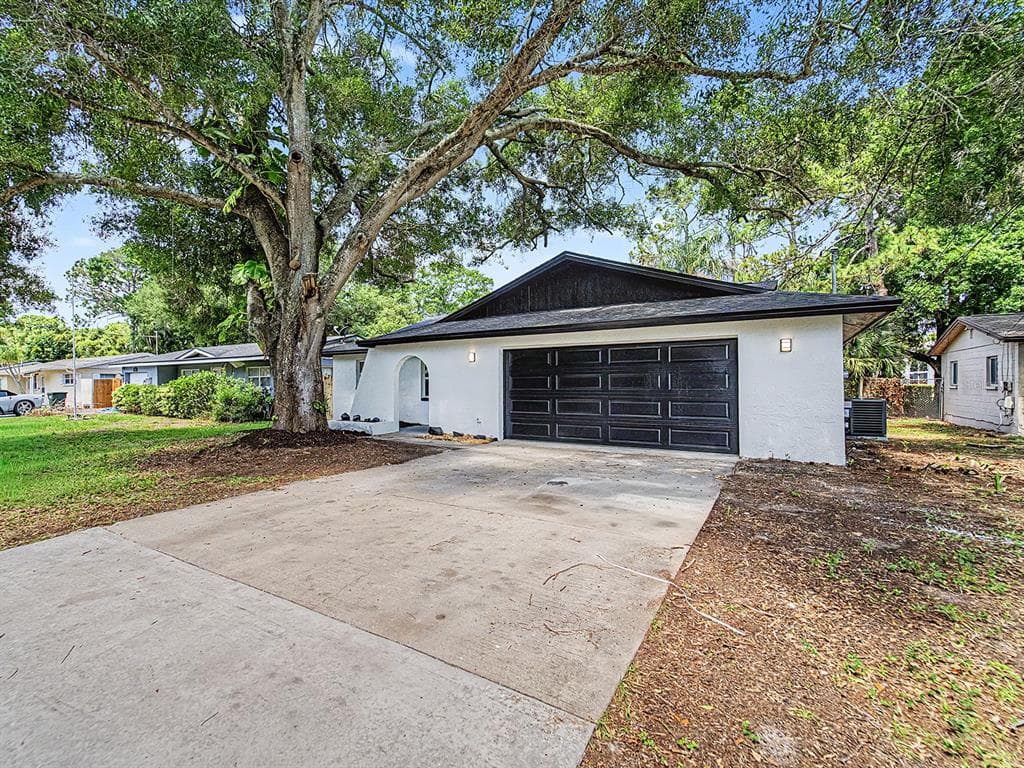13748 AUDREY LANE LARGO, FL 33771