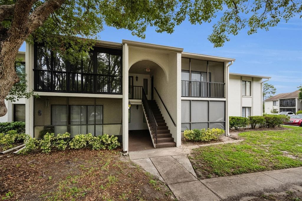 2687 PINE RIDGE WAY S UNIT B2 PALM HARBOR, FL 34684