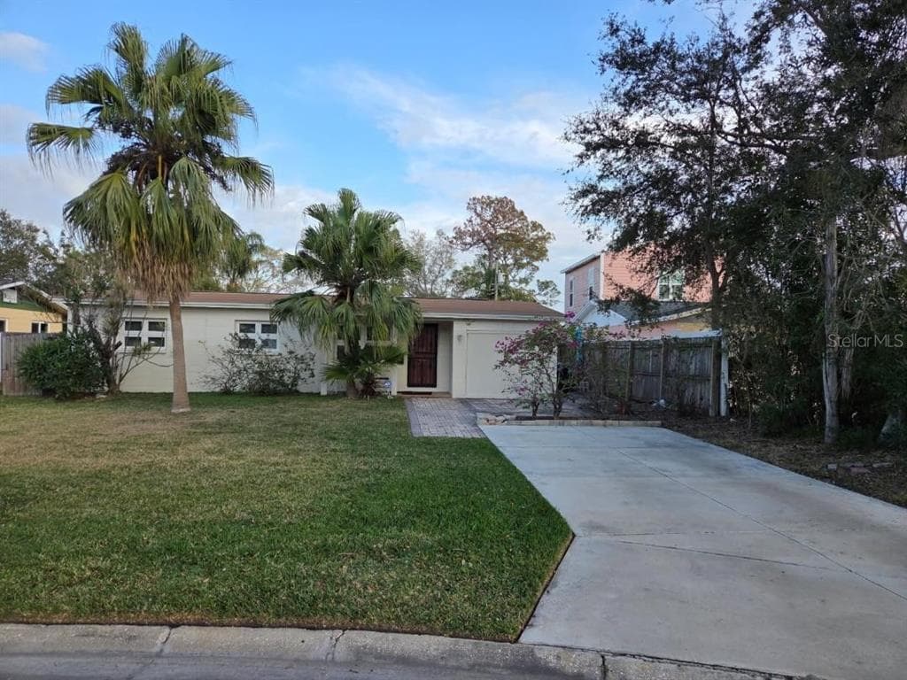 3919 HARRISBURG STREET NE ST PETERSBURG, FL 33703