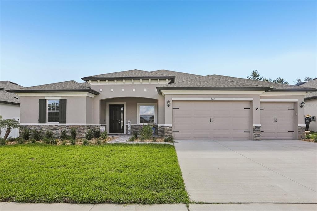 902 TIERRA DR