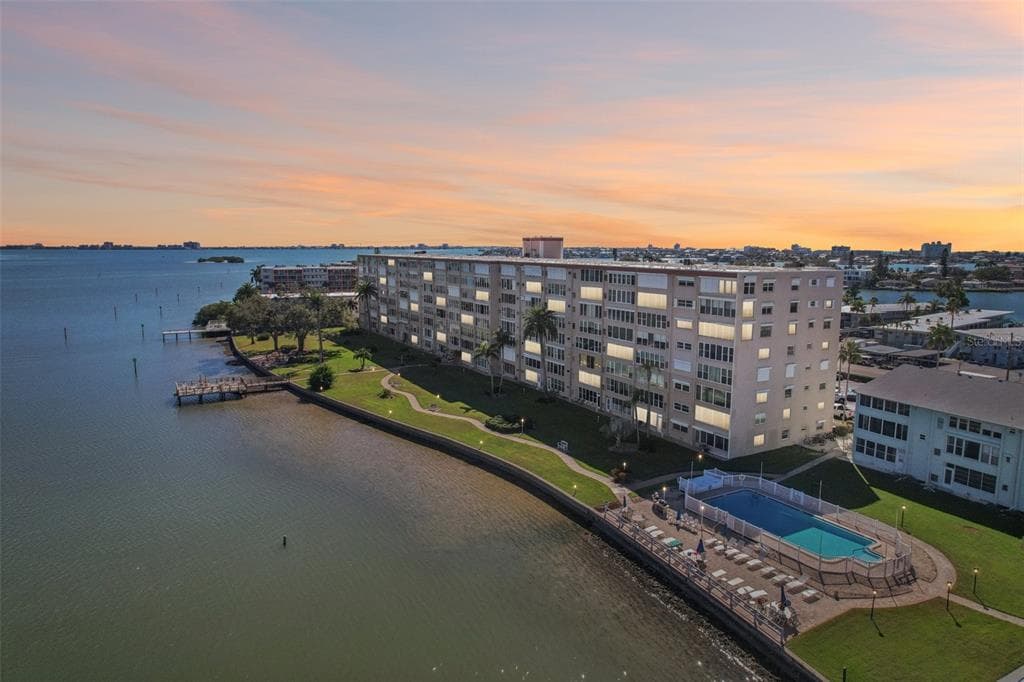 1847 SHORE DRIVE S UNIT 711