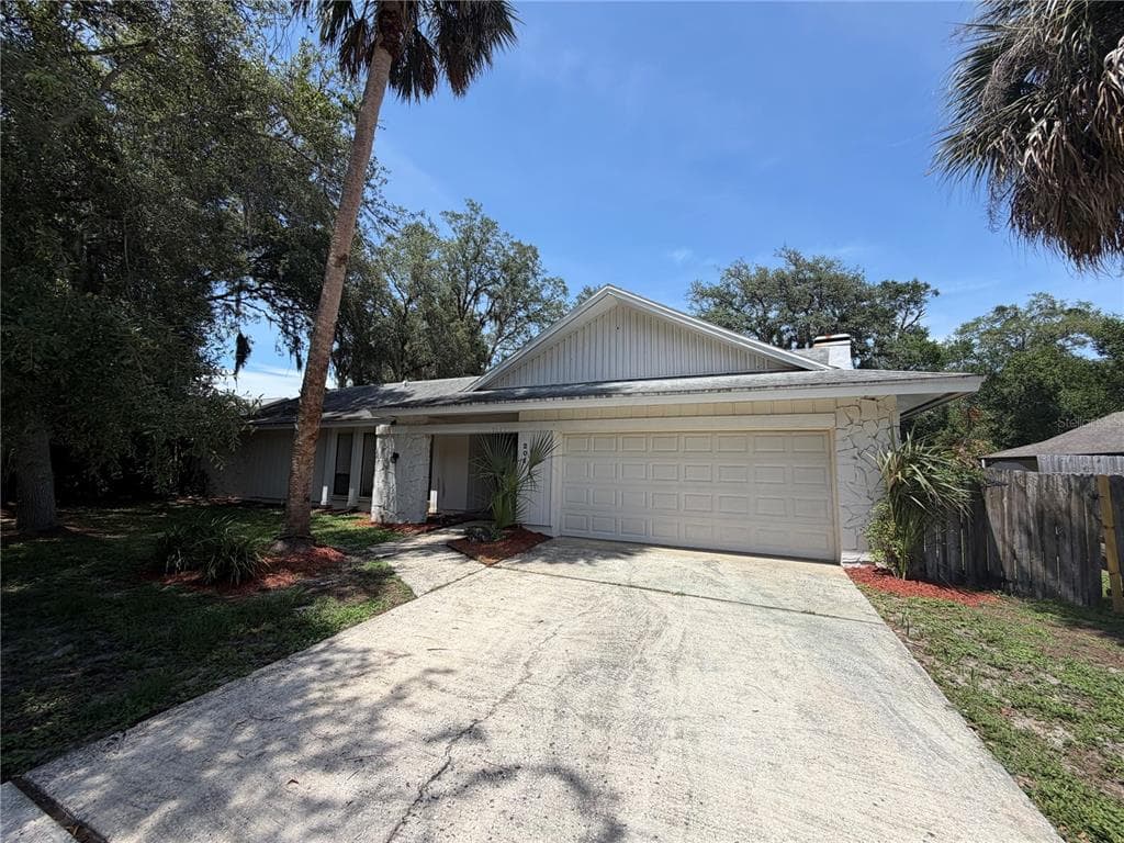 204 W RIDGEWOOD COURT LONGWOOD, FL 32779