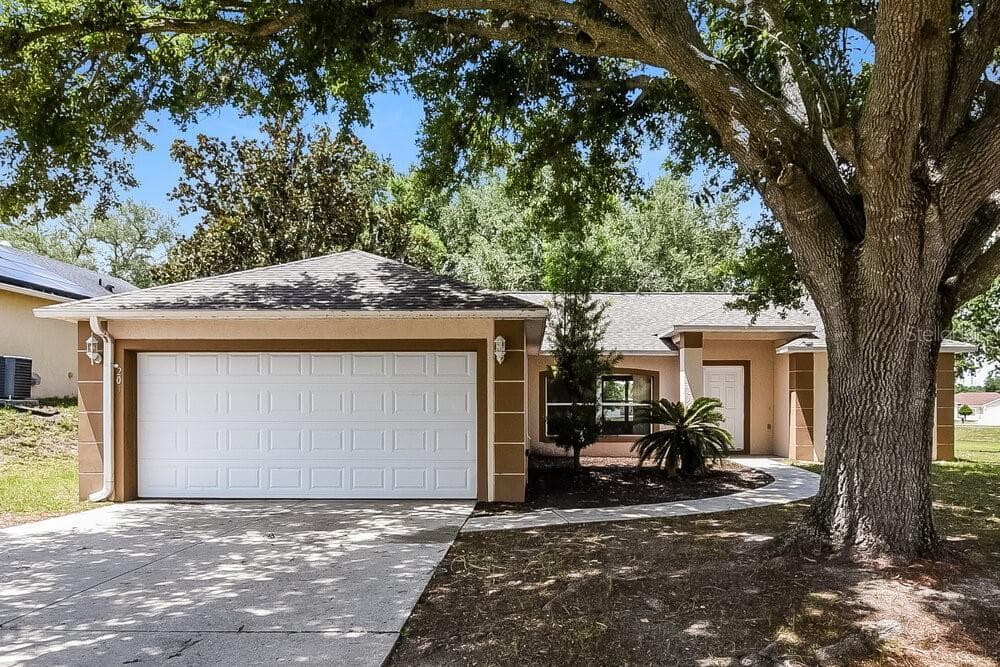 203 SOUTHERN BREEZE DRIVE MINNEOLA, FL 34715