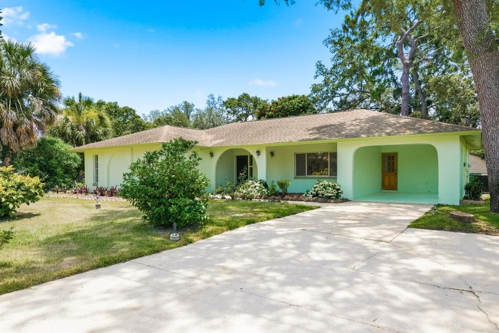 1603 MEXICO AVENUE TARPON SPRINGS, FL 34689