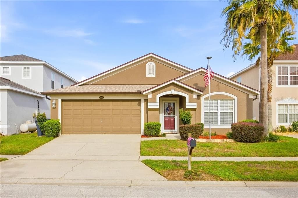 842 LOCKBREEZE DRIVE