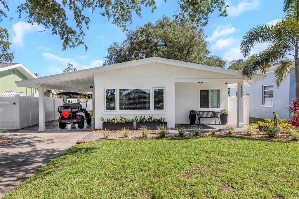 1109 MARINE STREET
