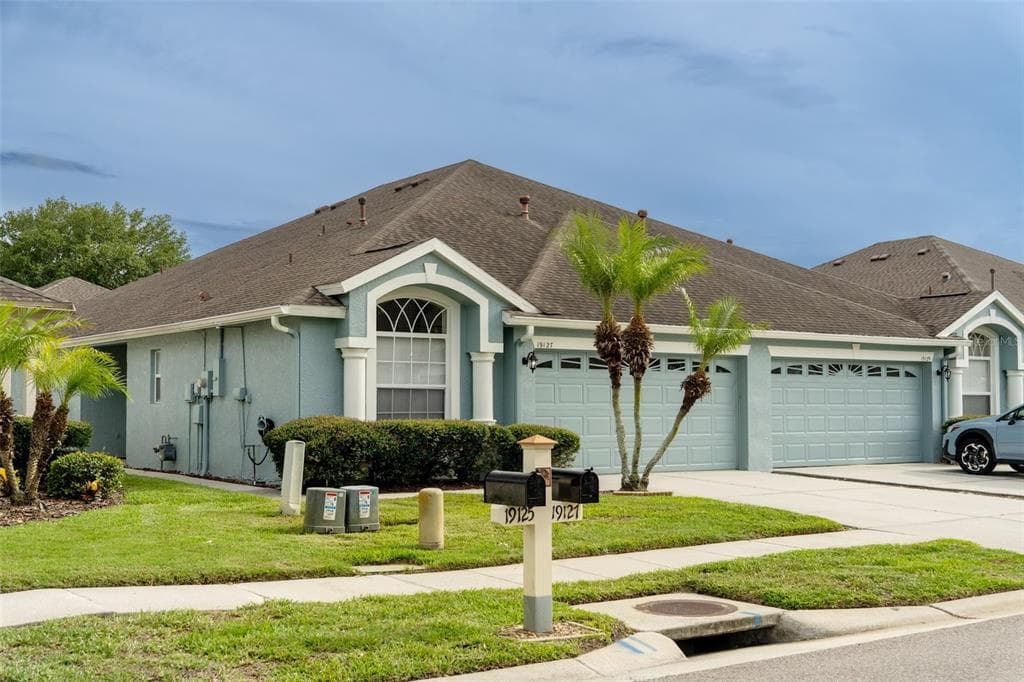 19127 WEYMOUTH DRIVE LAND O LAKES, FL 34638