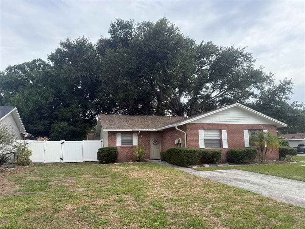 5118 LETITIA COURT