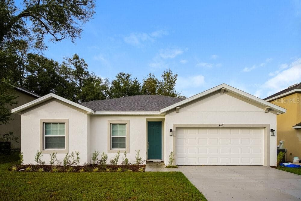 409 BAY OAK LANE LADY LAKE, FL 32159