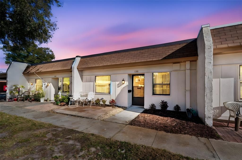 1285 MISSION HILLS BOULEVARD UNIT 36B CLEARWATER, FL 33759
