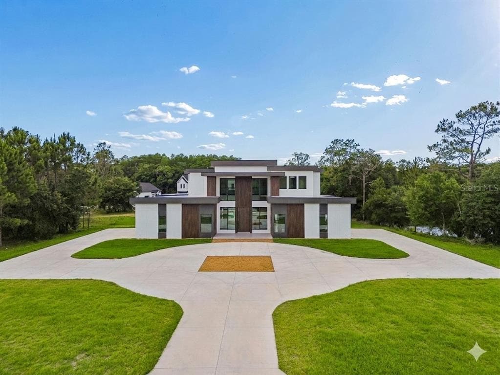 144 KEYSTONE PALMS BOULEVARD TARPON SPRINGS, FL 34688
