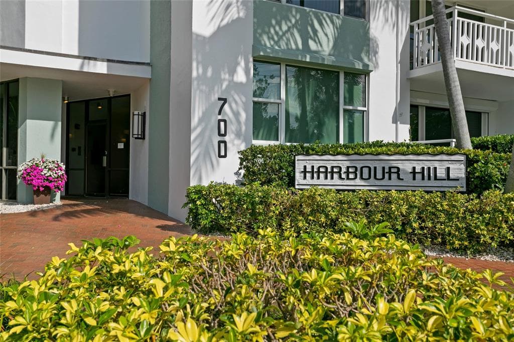 700 BEACH DRIVE NE UNIT 603