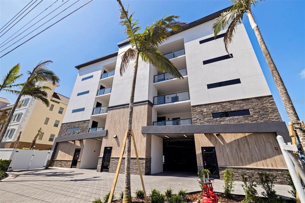 14048 GULF BOULEVARD UNIT 302