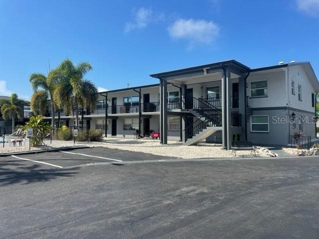 675 INDIAN ROCKS ROAD N UNIT 105A BELLEAIR BLUFFS, FL 33770
