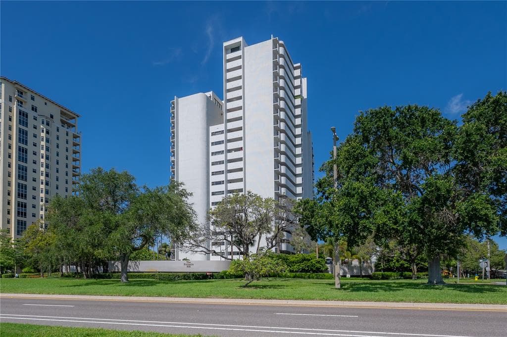 4141 BAYSHORE BOULEVARD UNIT 1003
