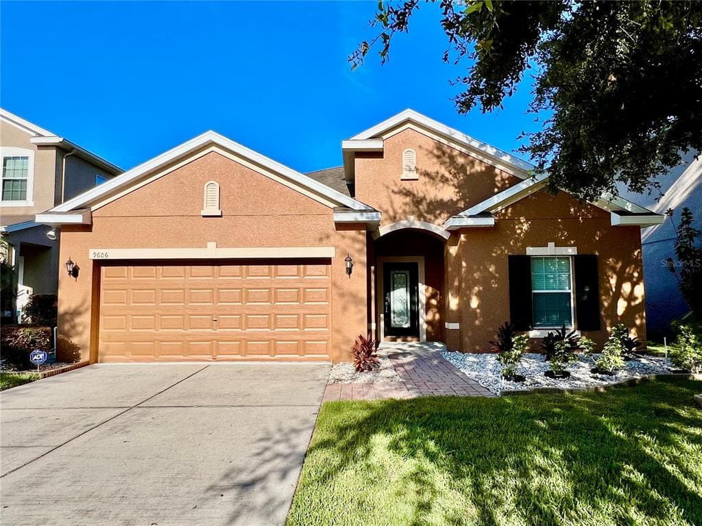 9606 OAK GLADE AVENUE TAMPA, FL 33647