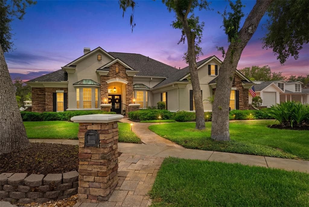 8921 EAGLE WATCH DRIVE RIVERVIEW, FL 33578