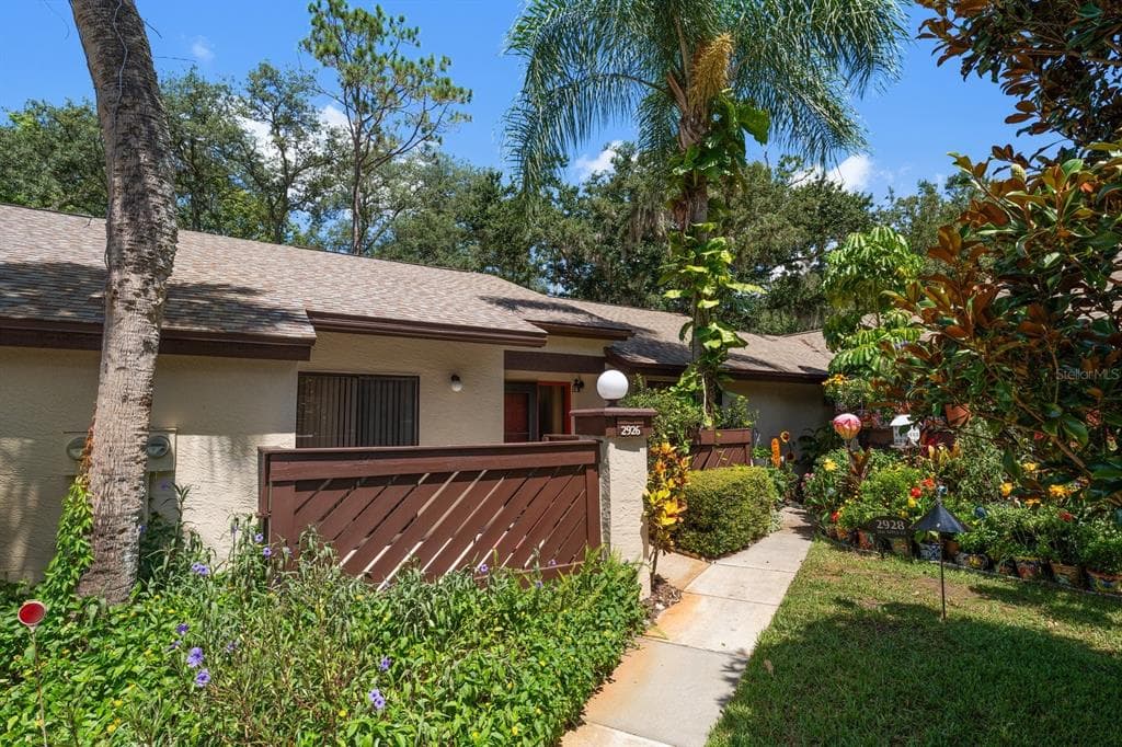 2926 STAR APPLE COURT