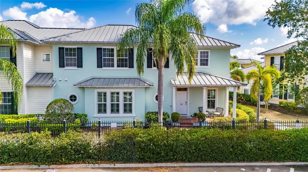 5401 CAFREY PLACE APOLLO BEACH, FL 33572