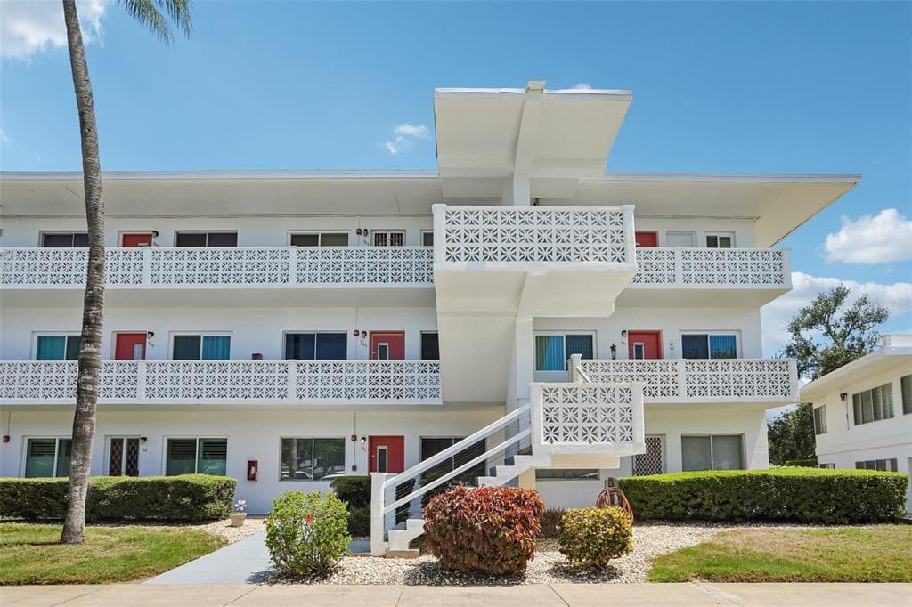 11225 82ND AVENUE UNIT 102