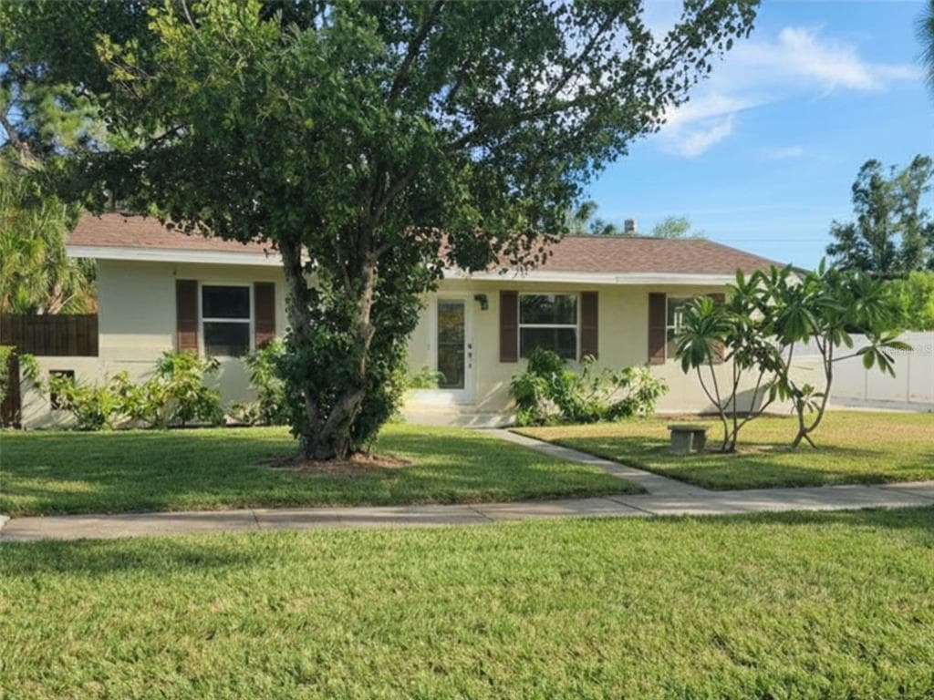 870 86TH AVENUE N ST PETERSBURG, FL 33702
