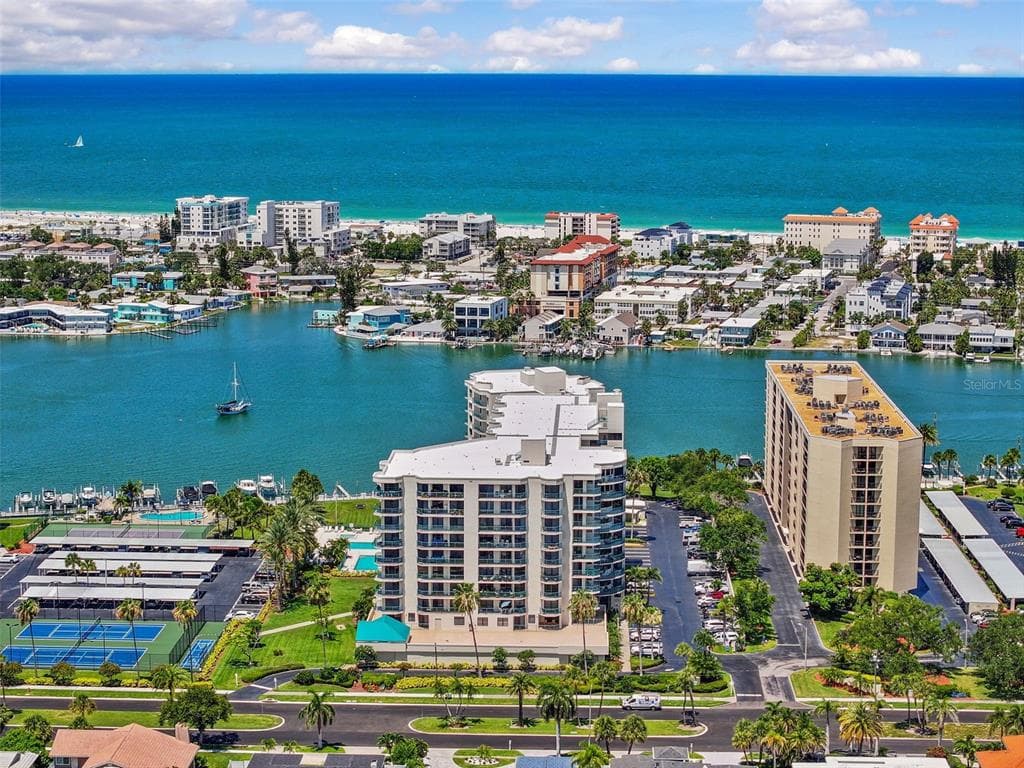 670 ISLAND WAY UNIT 800