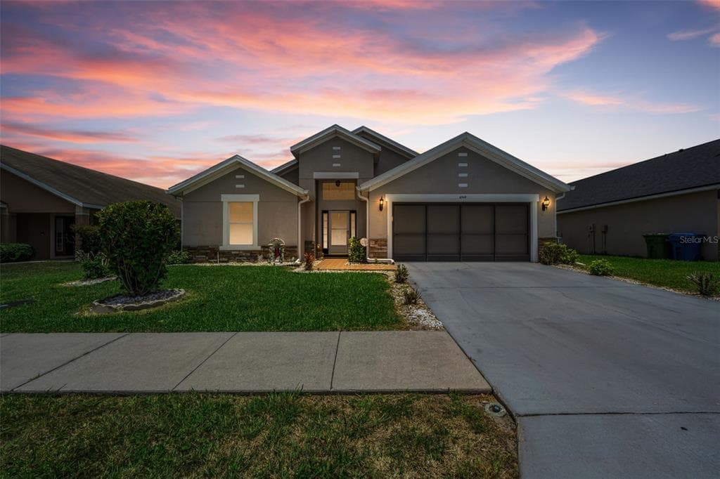 6549 CRESCENT LOOP
