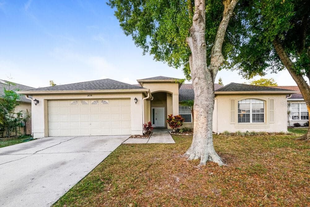 1434 LAKEHURST WAY BRANDON, FL 33511