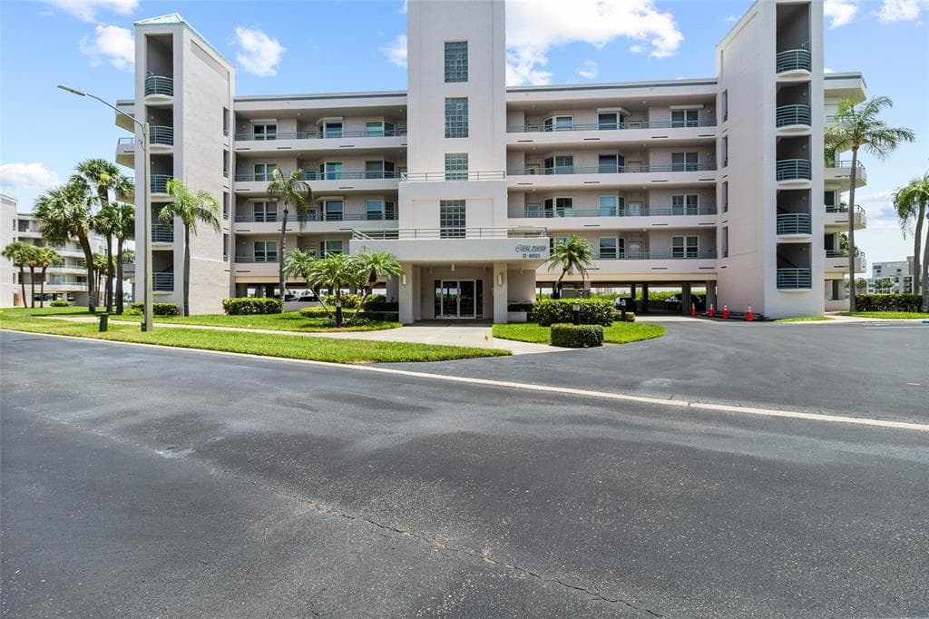 8021 SAILBOAT KEY BOULEVARD S UNIT 106