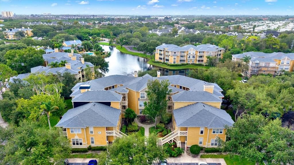 115 112TH AVENUE NE UNIT 810