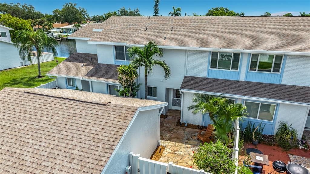 6537 CAPE HATTERAS WAY NE UNIT 2