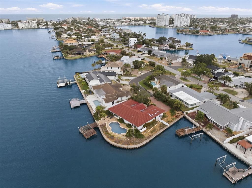 5810 BAHAMA WAY S ST PETE BEACH, FL 33706