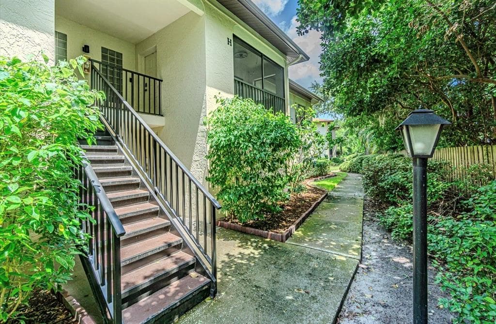 3345 CRYSTAL COURT E UNIT H
