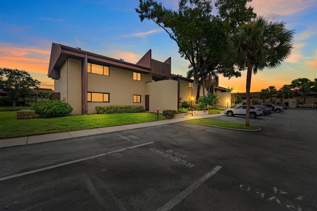 875 S VILLAGE DRIVE N UNIT 101