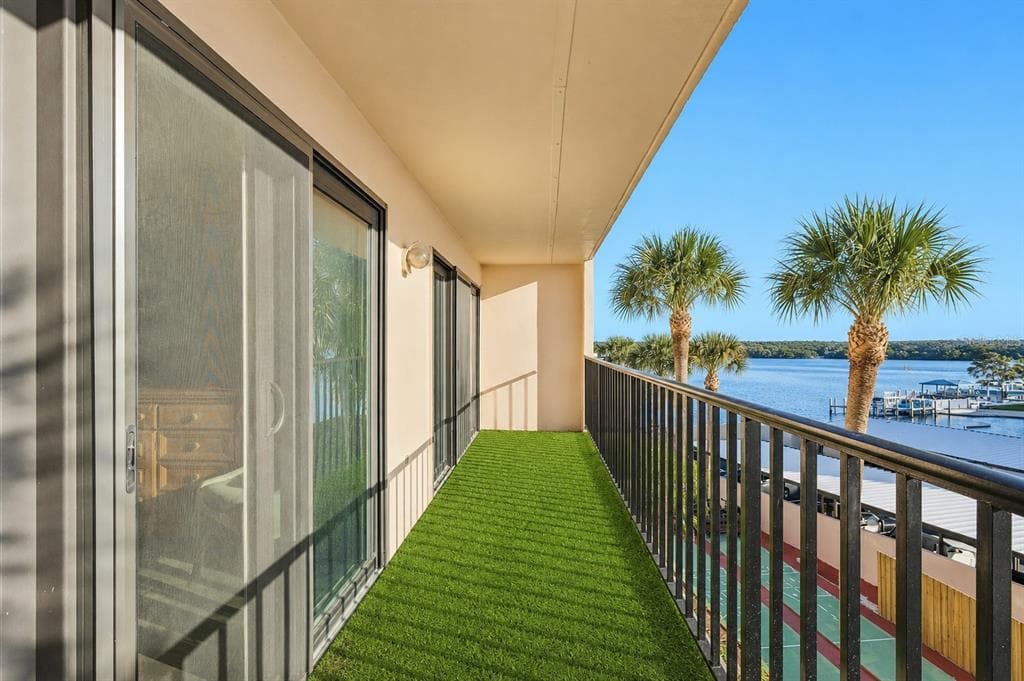 51 ISLAND WAY UNIT 311