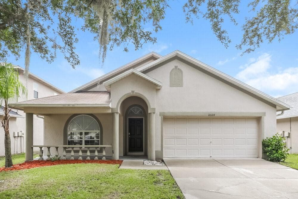 10124 COLDWATER LOOP LAND O LAKES, FL 34638