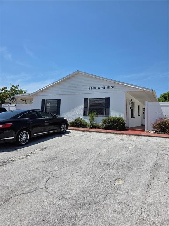 6153 SAPPHIRE DRIVE NEW PORT RICHEY, FL 34653