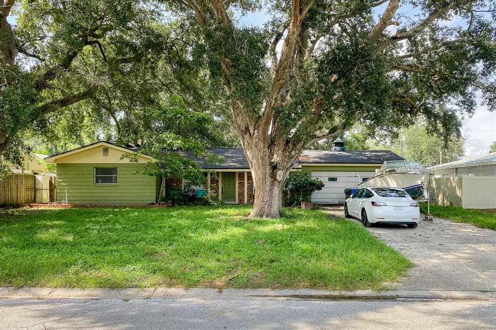 810 ORANGE VIEW DRIVE